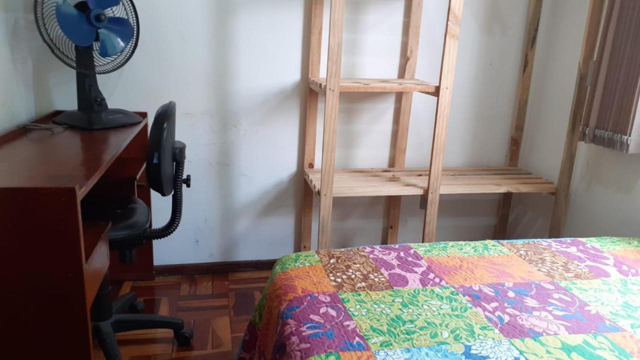 Fora De Casa Guest House Poa Порту Алегри Екстериор снимка