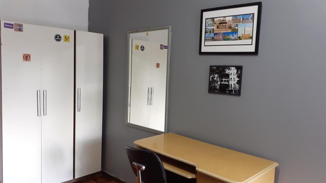 Fora De Casa Guest House Poa Порту Алегри Екстериор снимка