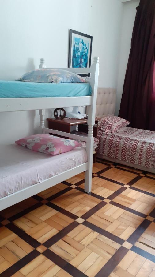 Fora De Casa Guest House Poa Порту Алегри Екстериор снимка