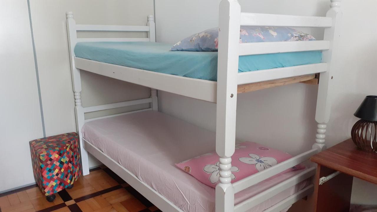 Fora De Casa Guest House Poa Порту Алегри Екстериор снимка